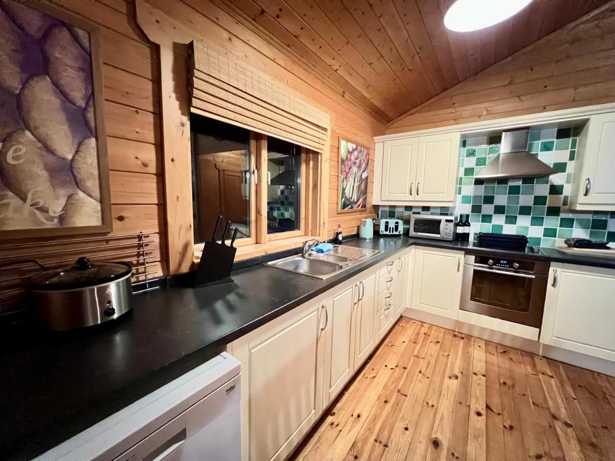 Tufty Lodge, Lake Pochard Lodge 9 South Cerney Eksteriør billede