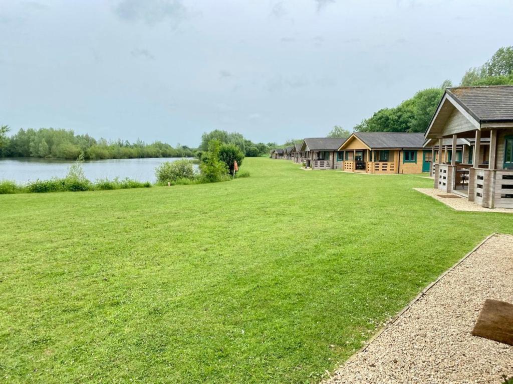 Tufty Lodge, Lake Pochard Lodge 9 South Cerney Eksteriør billede