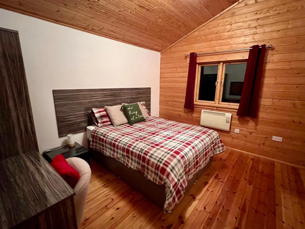 Tufty Lodge, Lake Pochard Lodge 9 South Cerney Eksteriør billede