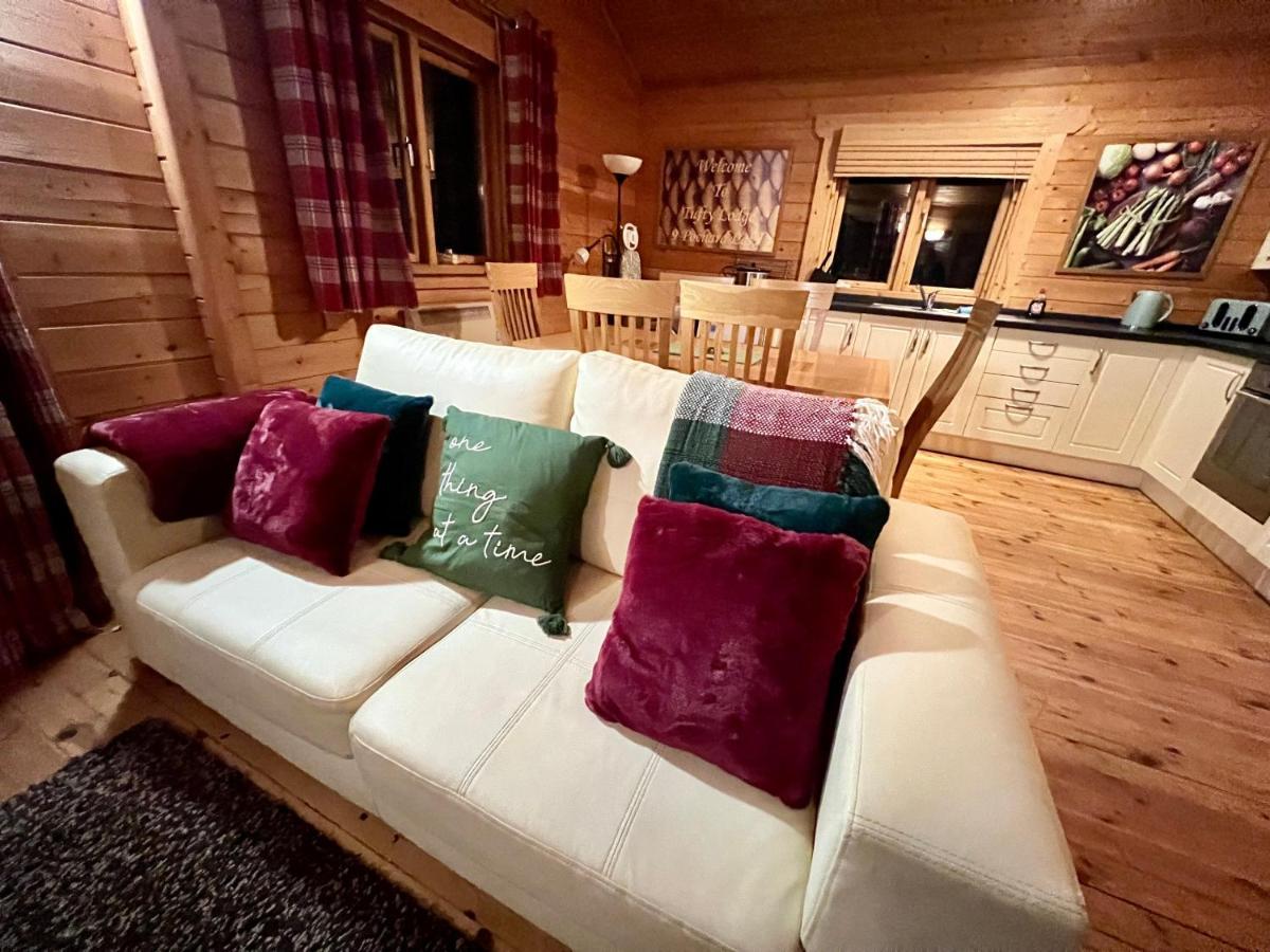 Tufty Lodge, Lake Pochard Lodge 9 South Cerney Eksteriør billede